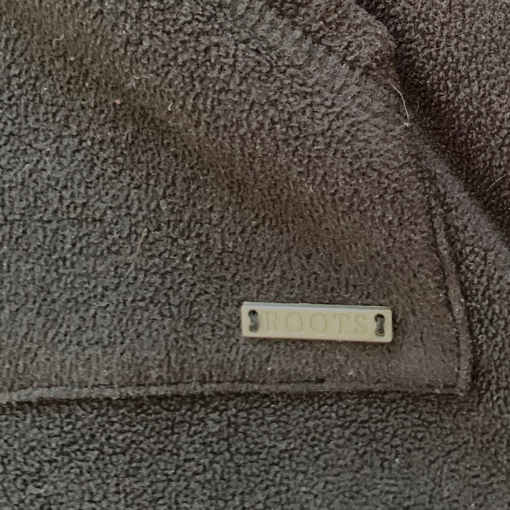 Black Roots Zip Up - Picture 5 of 5
